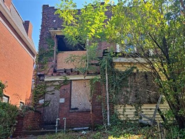House for sale in Pittsburg, Pennsylvania