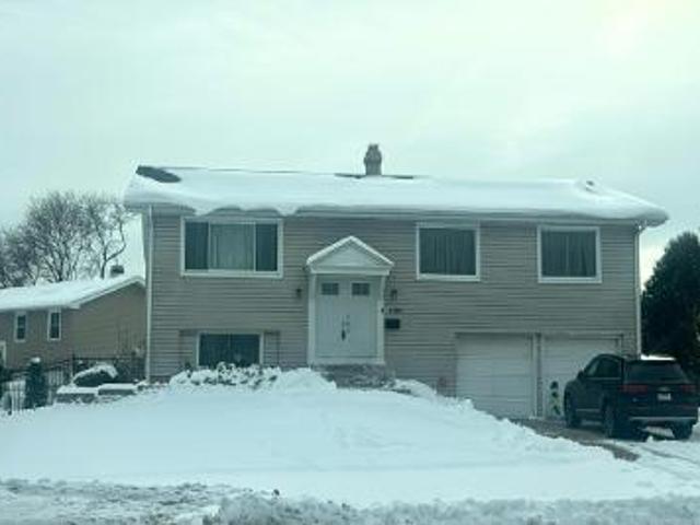 House for sale in Hoffman Estates, Illinois