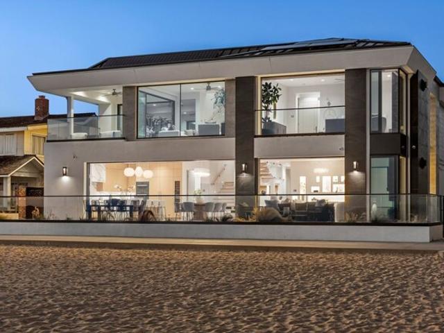 House for sale in Corona Del Mar, California