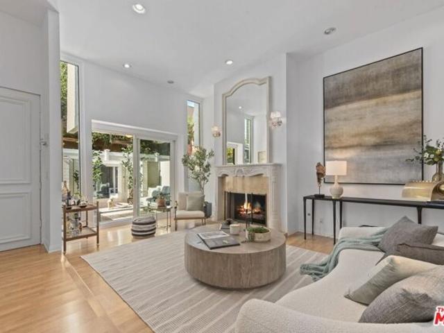 Condo for sale in Beverly Hills, California