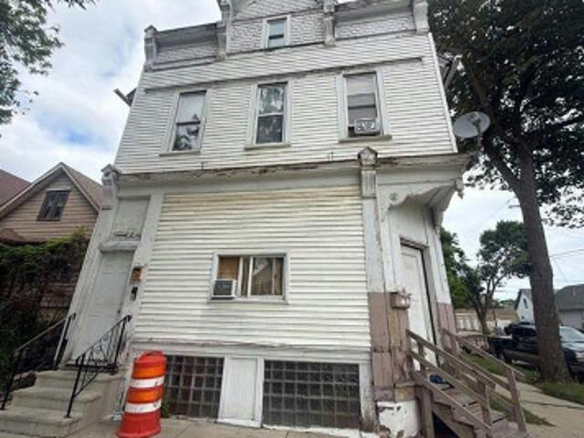 House for sale in Milwaukee, Wisconsin