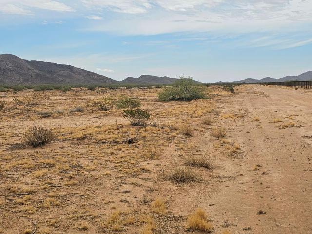 Land for sale in Aguila, Arizona