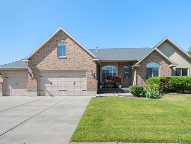 House for sale in Layton, Utah