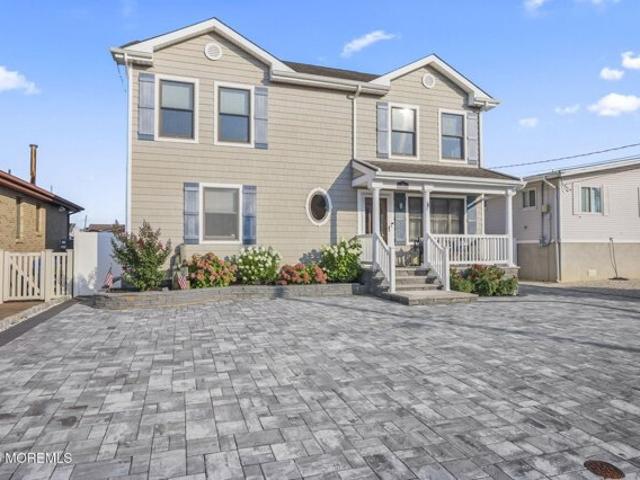 House for sale in Brick