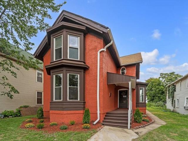 House for sale in Milwaukee, Wisconsin