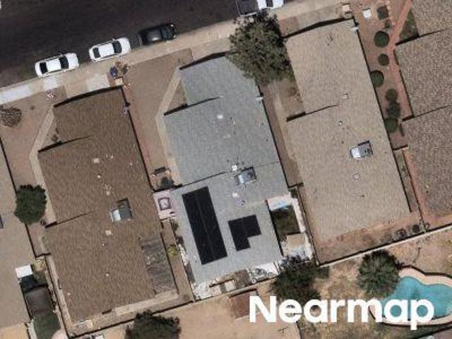 House for sale in Wellington Court, Glendale