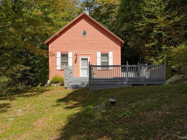 House for sale in Elizaville, New York