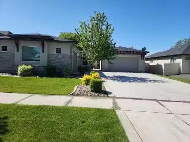 House for sale in Eagle