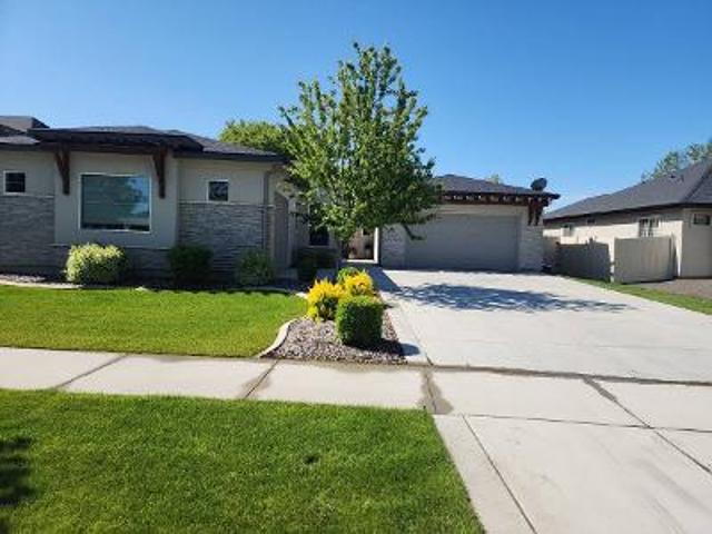 House for sale in Eagle