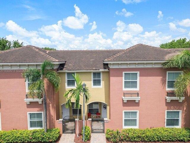House for sale in Tamarac