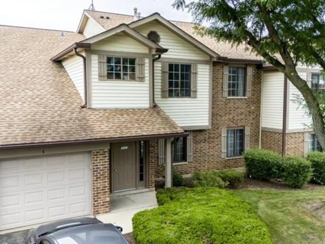 Condo for sale in Arlington Heights