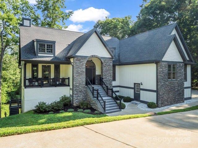 House for sale in Tryon