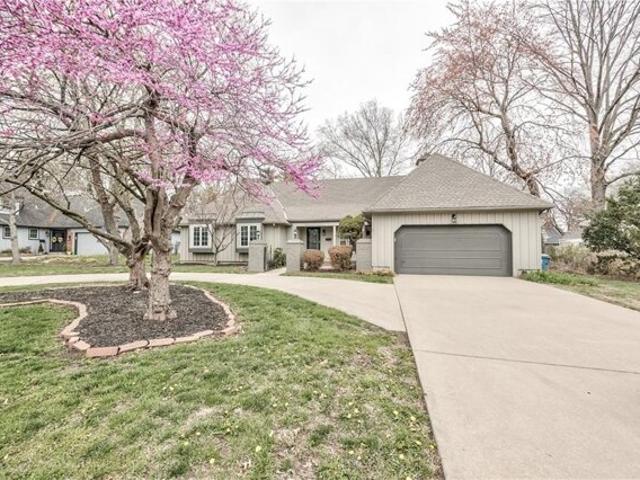 House for sale in Prairie Village