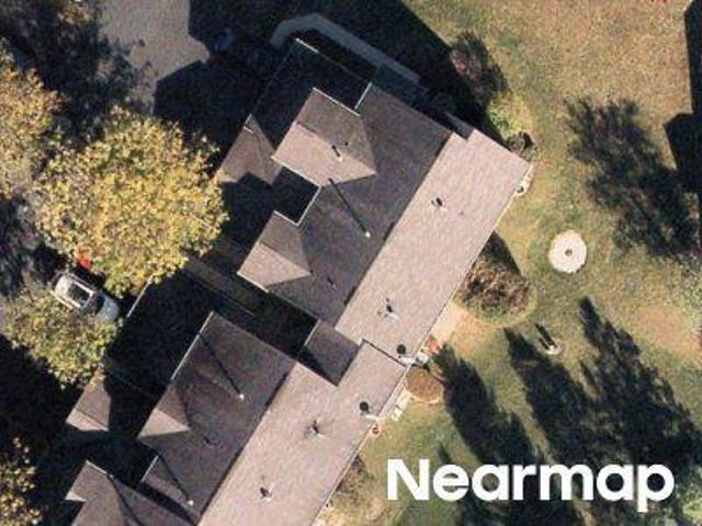 Townhouse for sale in Round Lake, Illinois