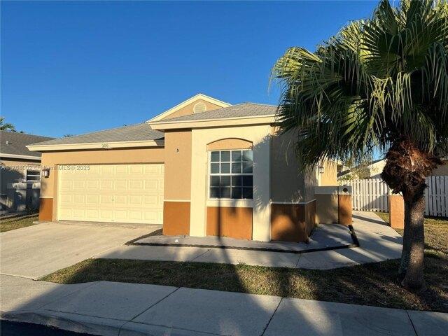 House for sale in Sunrise House for sale in Sunrise