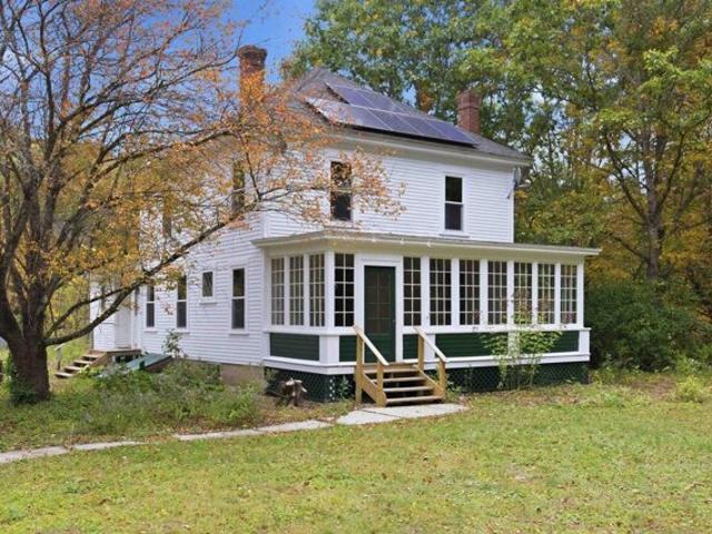 House for sale in Roby, Warner