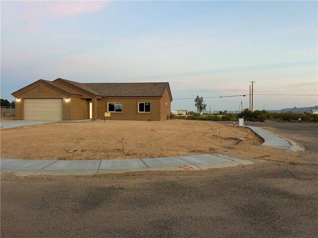 House for sale in Golden Valley, Arizona