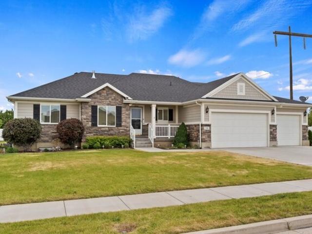 House for sale in Roy, Utah