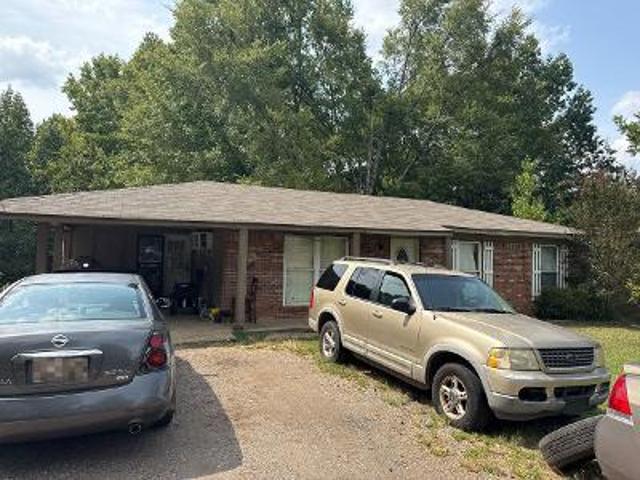 House for sale in Nesbit, Mississippi