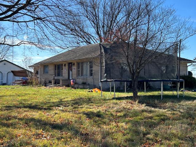 House for sale in Farmersburg, Indiana