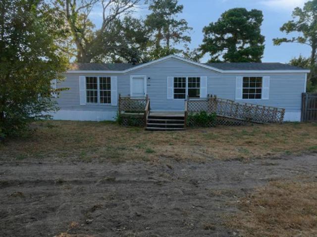 House for sale in Smithville, Texas