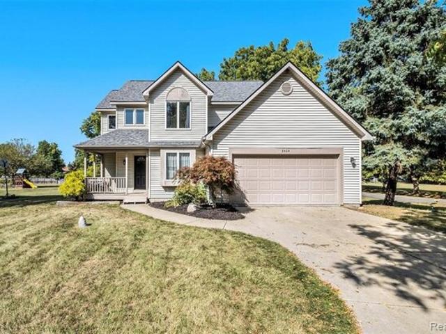 House for sale in Fenton, Michigan