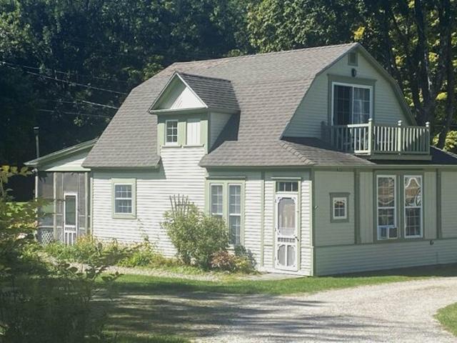 House for sale in Lake Dunmore, Salisbury