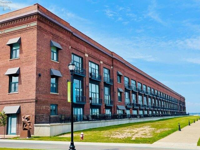 Condo for sale in Sandusky