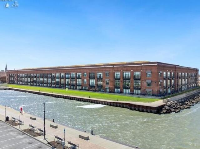 Condo for sale in Sandusky