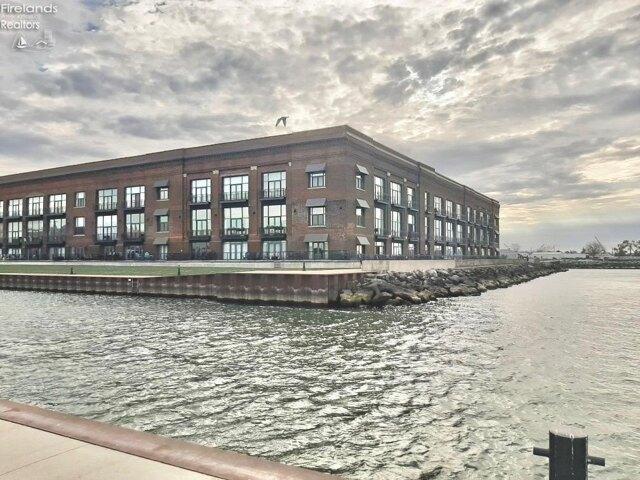 Condo for sale in Sandusky