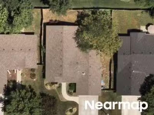 House for sale in Garden City