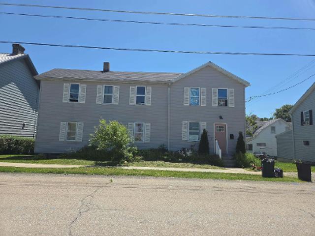 House for sale in Mount Pleasant, Pennsylvania