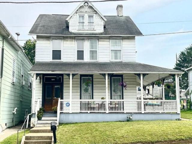 House for sale in Parkesburg