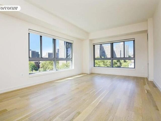 Condo for sale in Arverne, New York