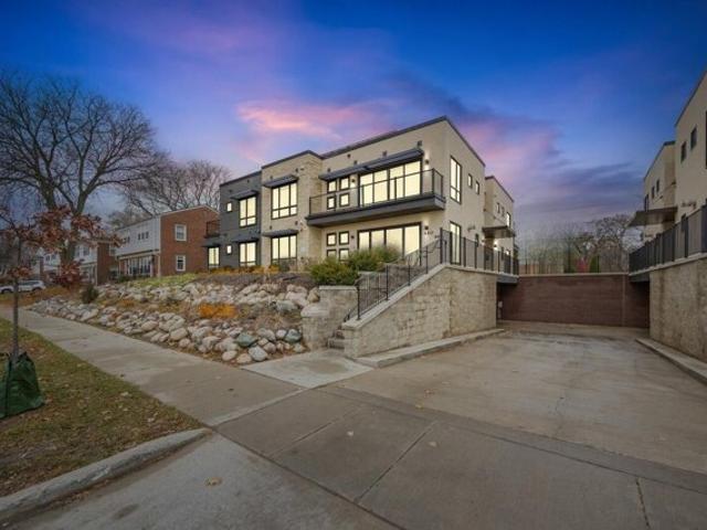 Condo for sale in Ann Arbor, Michigan