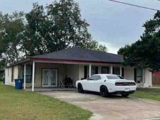 House for sale in Beeville