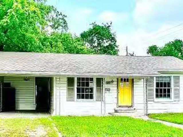 House for sale in Corsicana
