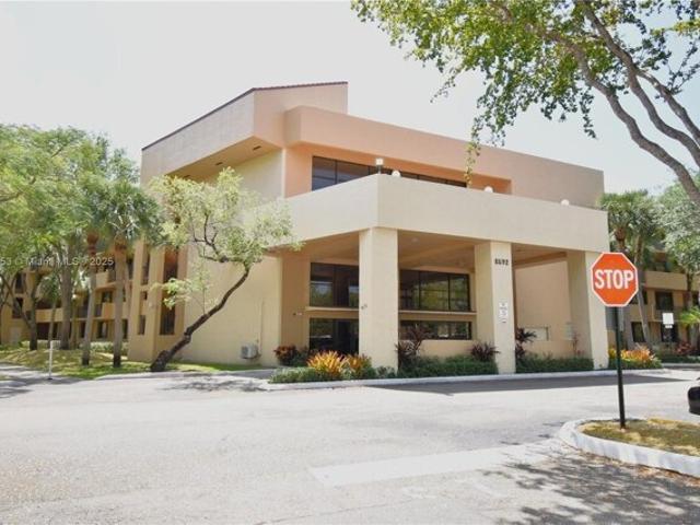 Condo for sale in Plantation