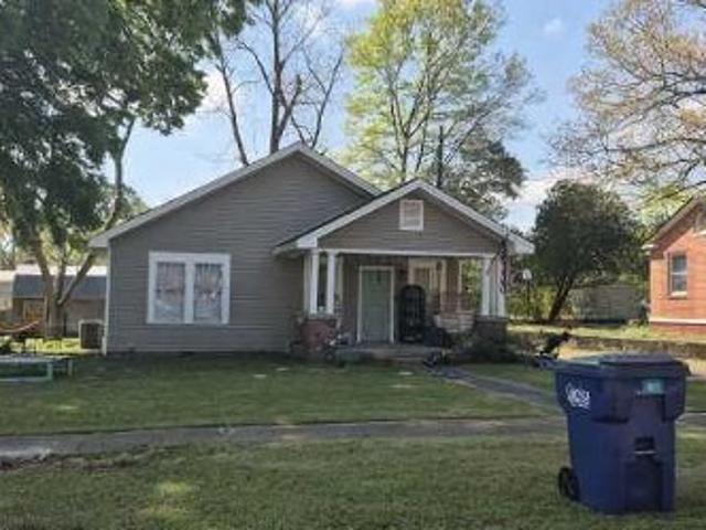 House for sale in Elmore, Alabama