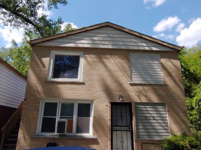 House for sale in Robbins