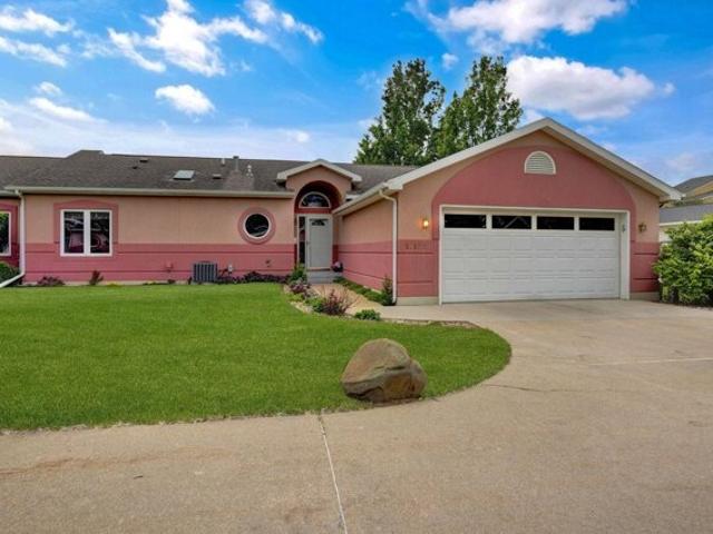 Condo for sale in Cedar Falls