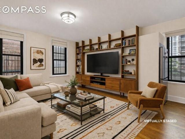 Condo for sale in Arverne, New York