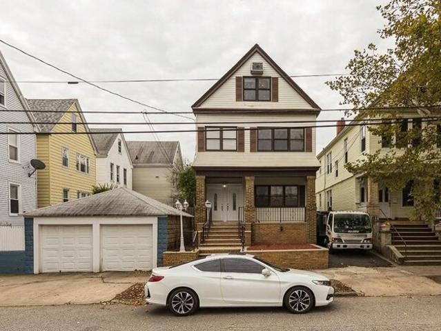 House for sale in Hudson, New Jersey