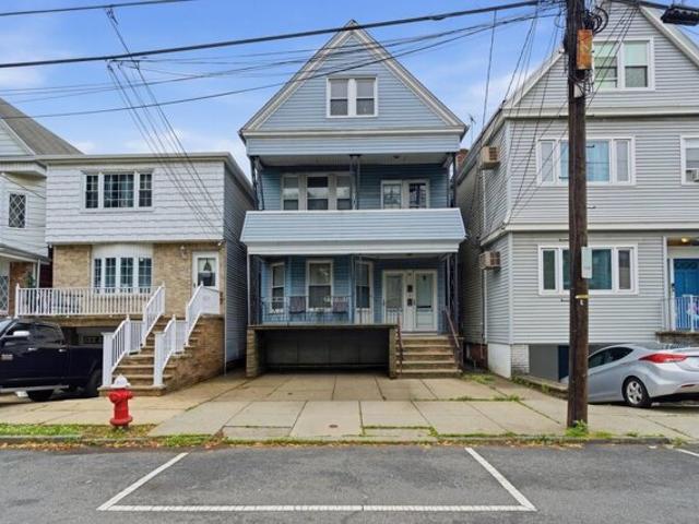 House for sale in Hudson, New Jersey