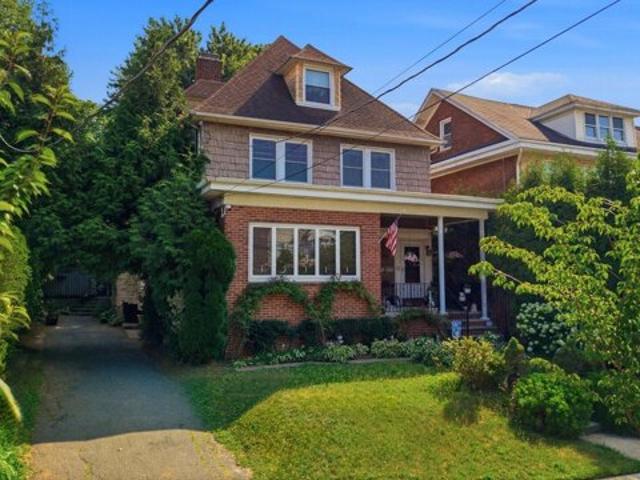 House for sale in Bayonne, Hudson County