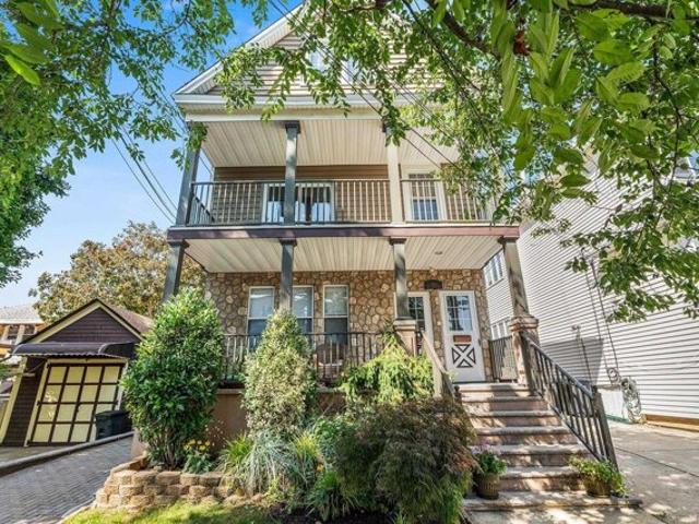 House for sale in Hudson, New Jersey