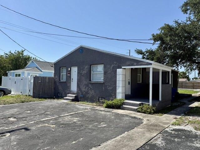House for sale in Riviera Beach