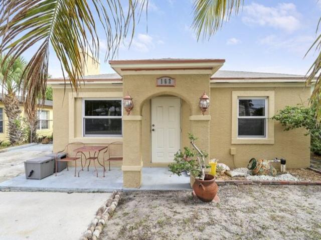House for sale in Riviera Beach