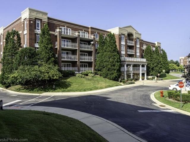 Condo for sale in Niles Condo for sale in Niles