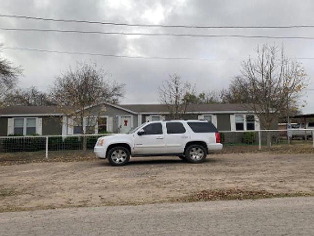 House for sale in La Pryor, Texas